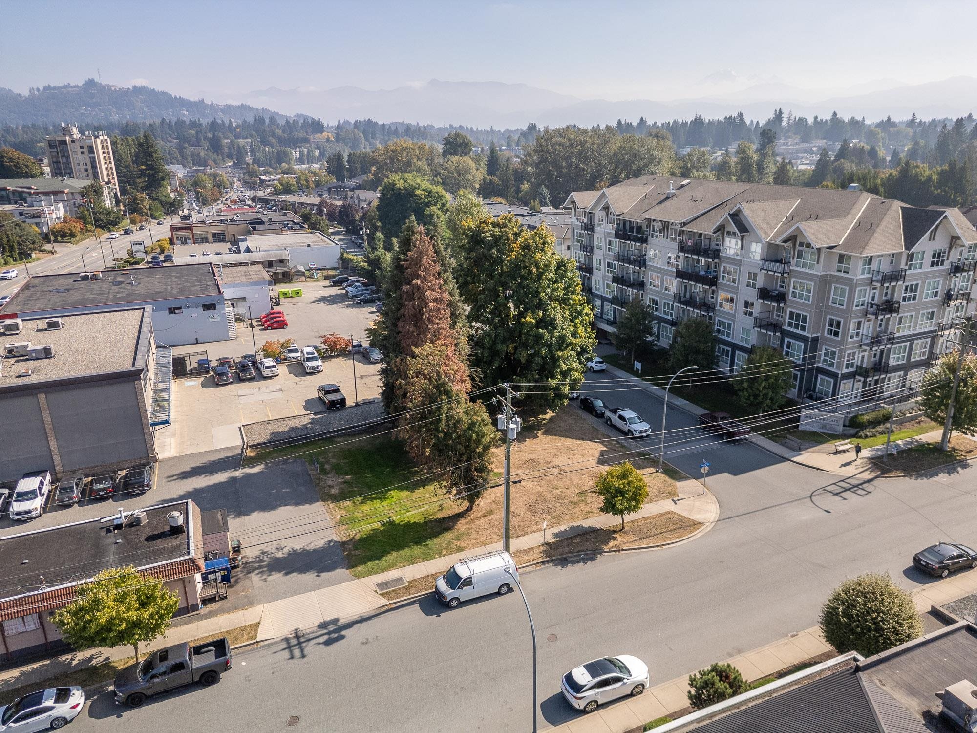 Additional image 4 of 2612 Bourquin Crescent E, Abbotsford, BC, V2S 1Y7