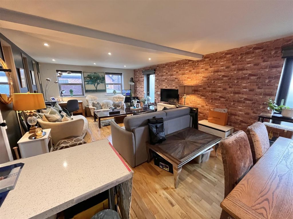 Additional image 16 of 3 bed end terrace house for saleClifton Street, Alderley Edge SK9