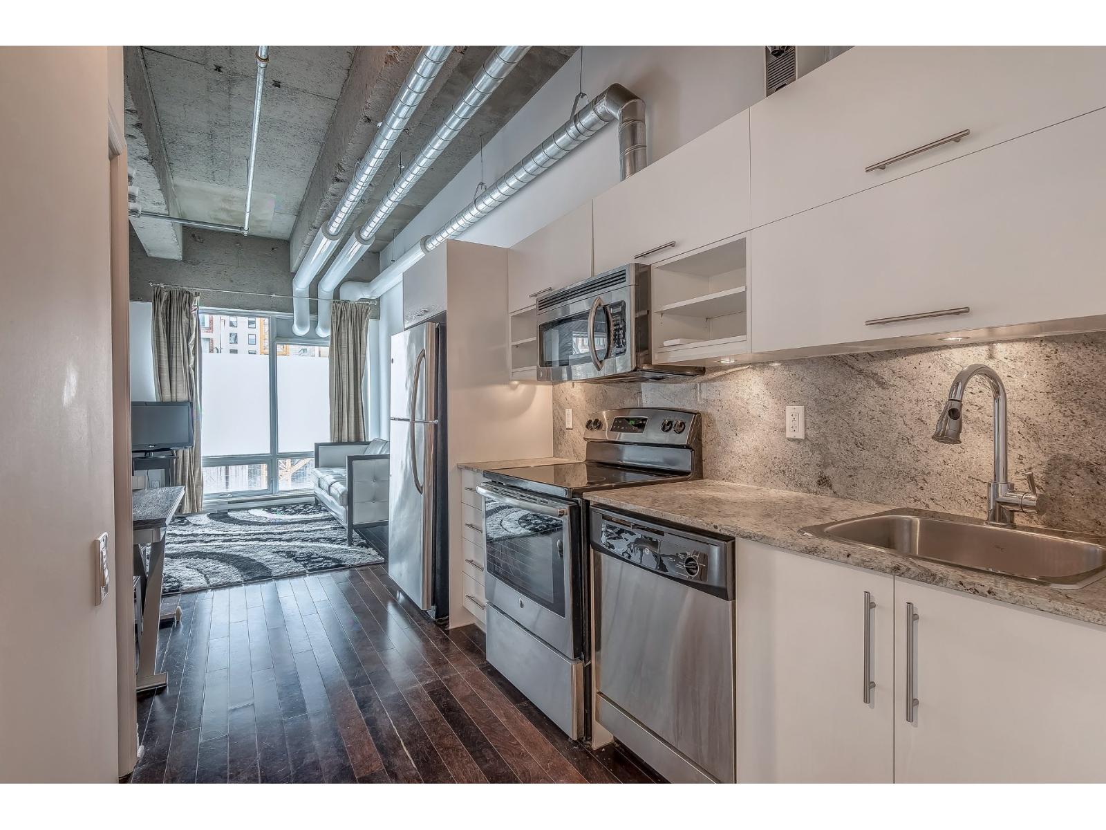 1200 Rue St-Alexandre