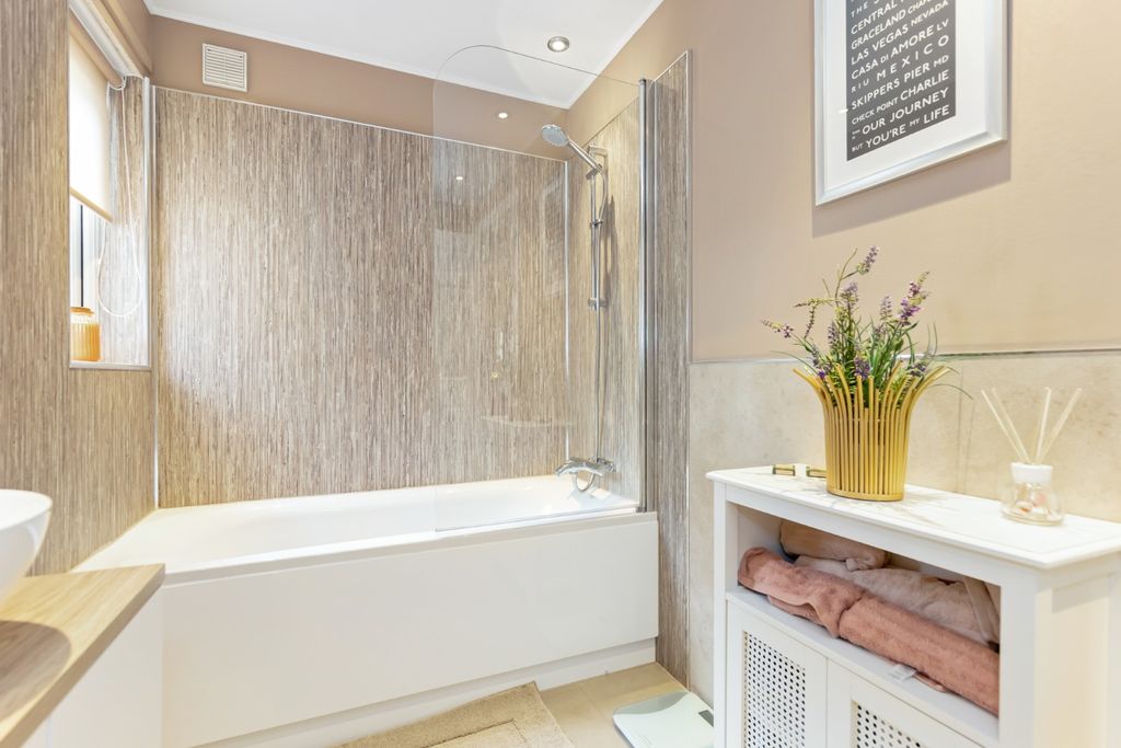 Additional image 24 of 4 bed detached bungalow for sale8 Viewbank View, Bonnyrigg, Midlothian EH19