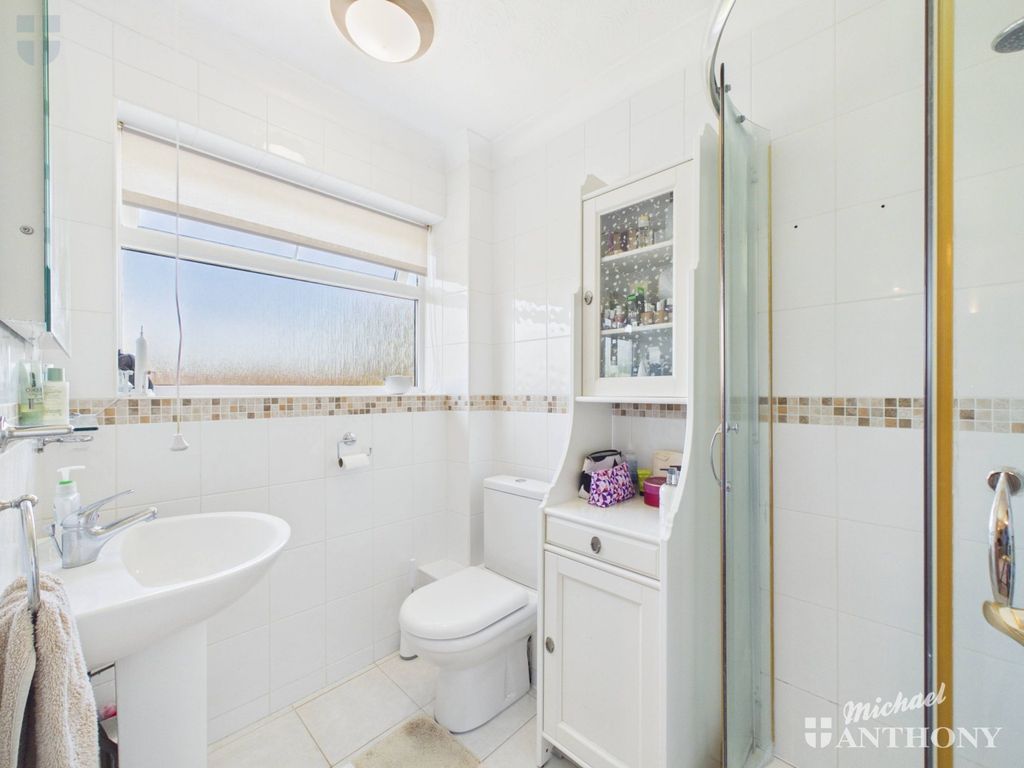 Additional image 17 of 5 bed detached house for saleKing Edward Avenue, Aylesbury HP21