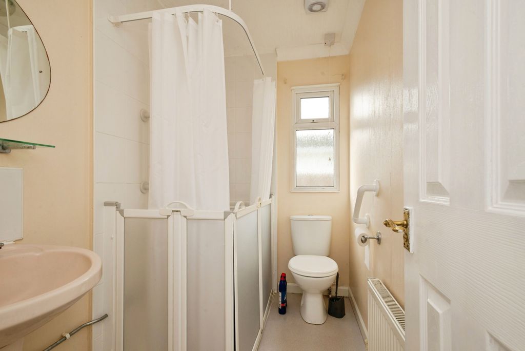 Additional image 9 of 1 bed property for saleLighthouse Park, St. Brides Wentlooge, Newport NP10