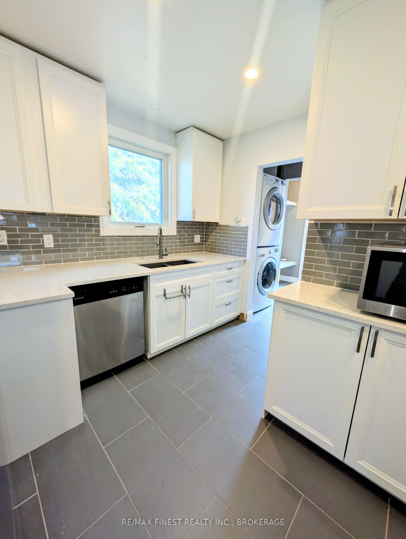 Additional image 4 of 155 Carruthers Avenue, Kingston, ON, K7L 1M8