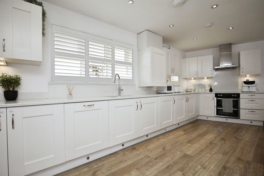 Additional image 3 of 3 bed maisonette for saleDraper Close, Andover SP11