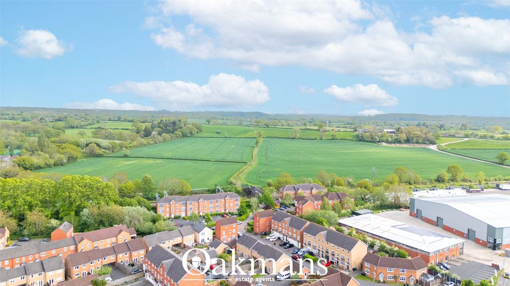 2 bed flat for saleDesign Close, Bromsgrove, Worcestershire B60 photo 2