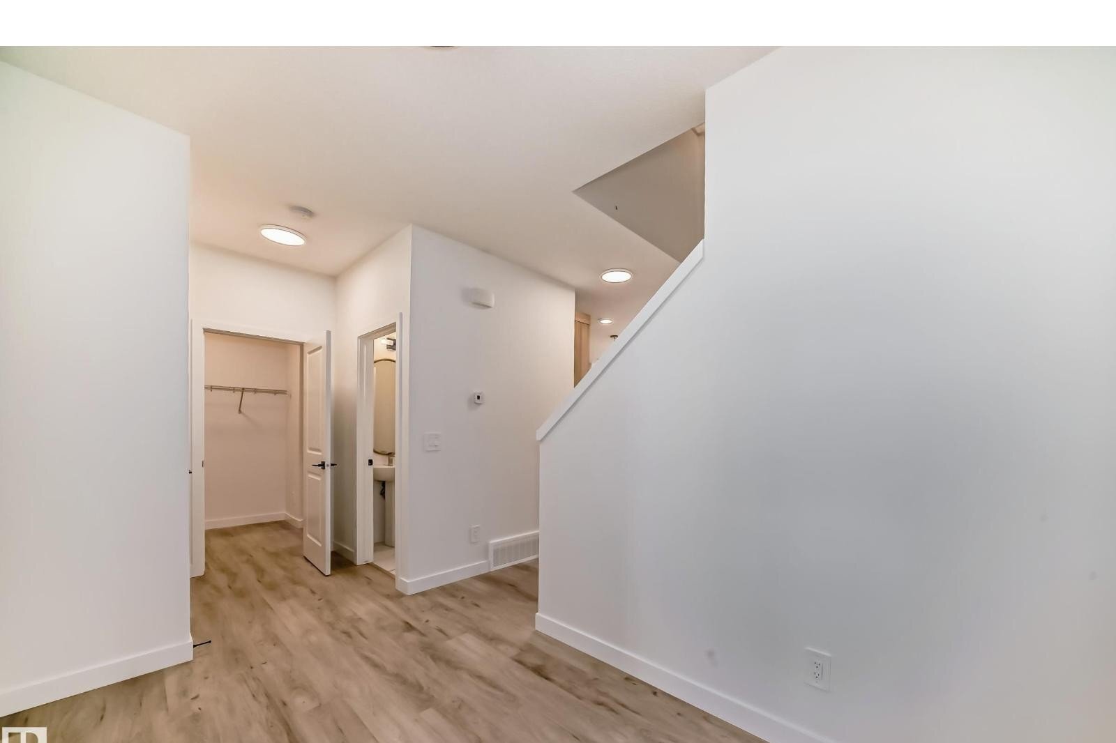 Additional image 8 of 4112 208 Street NW, Edmonton, AB, T6M3E3