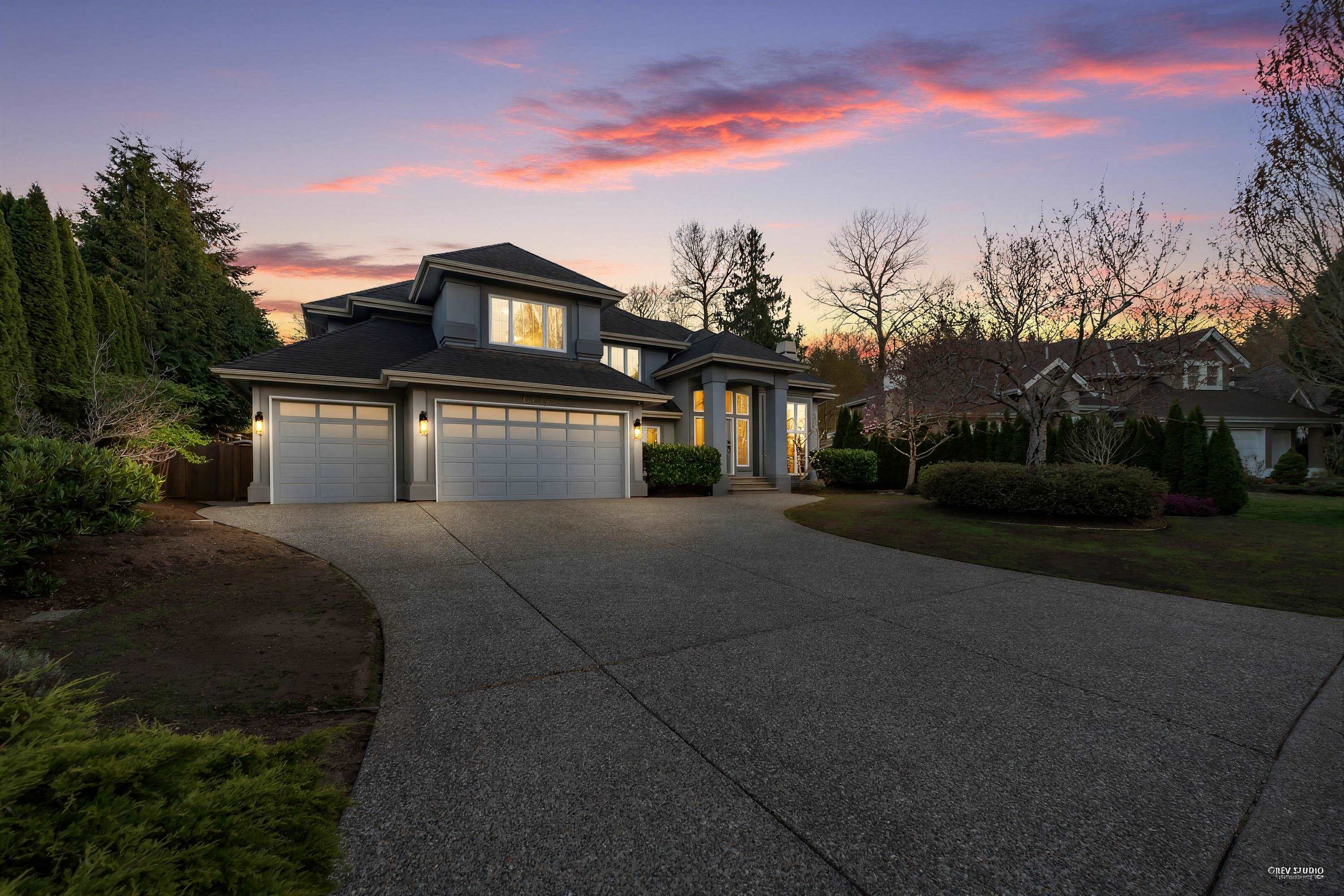 13572 22a Avenue, Surrey, BC, V4A 9V2