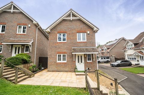 Hill Cottage Gardens, West End, Southampton, Hampshire SO18