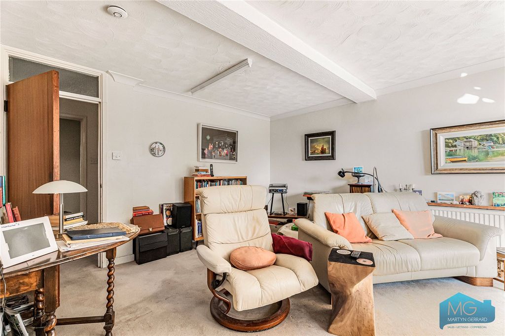 Additional image 8 of 2 bed flat for saleThe Highlands, Abbotts Road, Barnet EN5