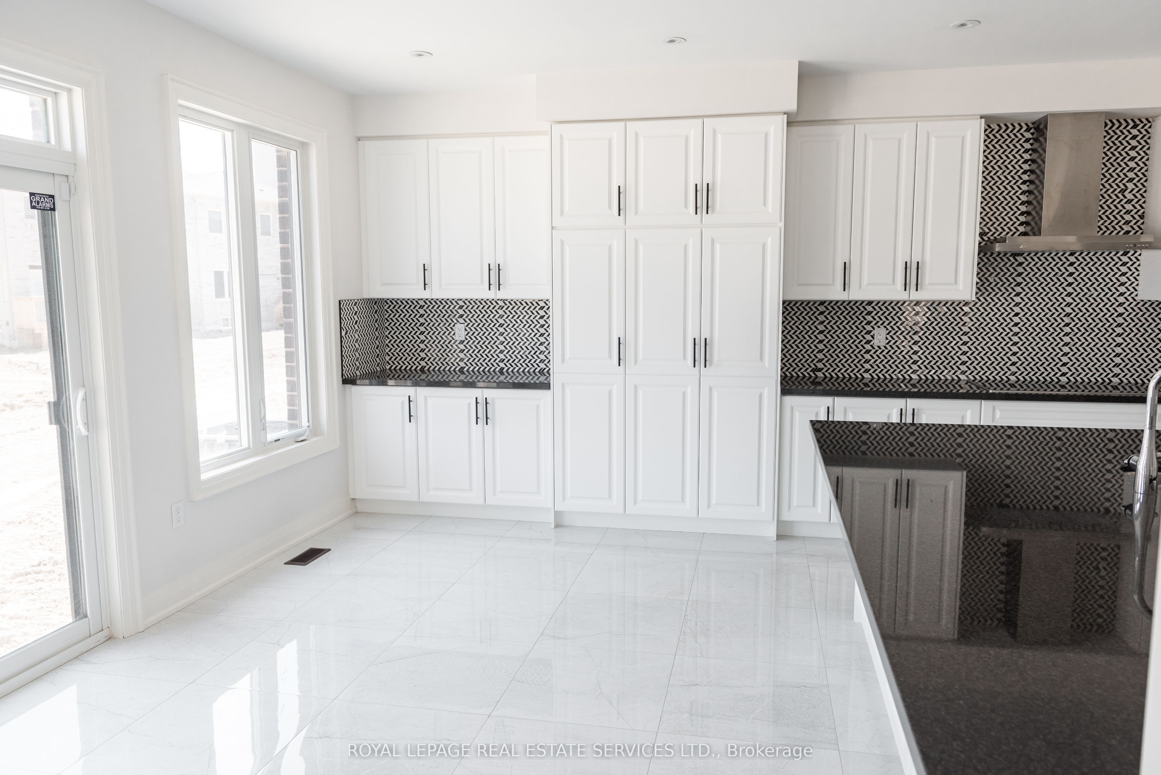 Additional image 5 of 406 Humphrey Street, Hamilton, ON, L8B 1X5