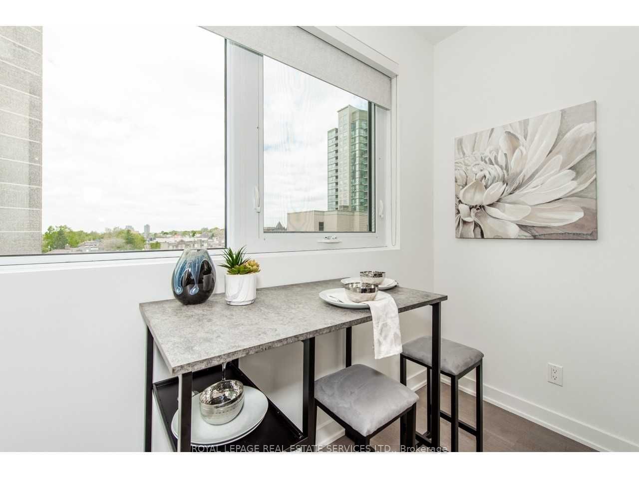 Additional image 4 of 418-501 St Clair Avenue W, Toronto, ON, M5P 0A2