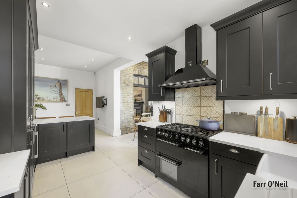 Additional image 14 of 4 bed semi-detached house for saleRussell Road, Buckhurst Hill IG9