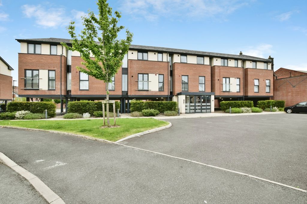 Additional image 20 of 2 bed flat for saleBaskerville Road, Altrincham, Greater Manchester WA14