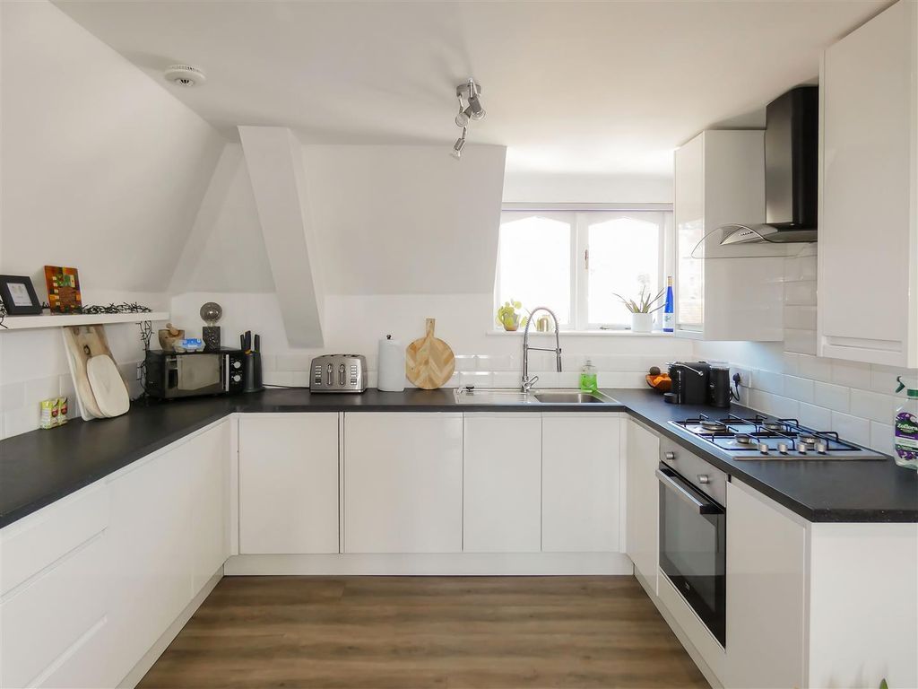 Additional image 4 of 2 bed flat for saleThe Old Slipway, River Road, Arundel BN18