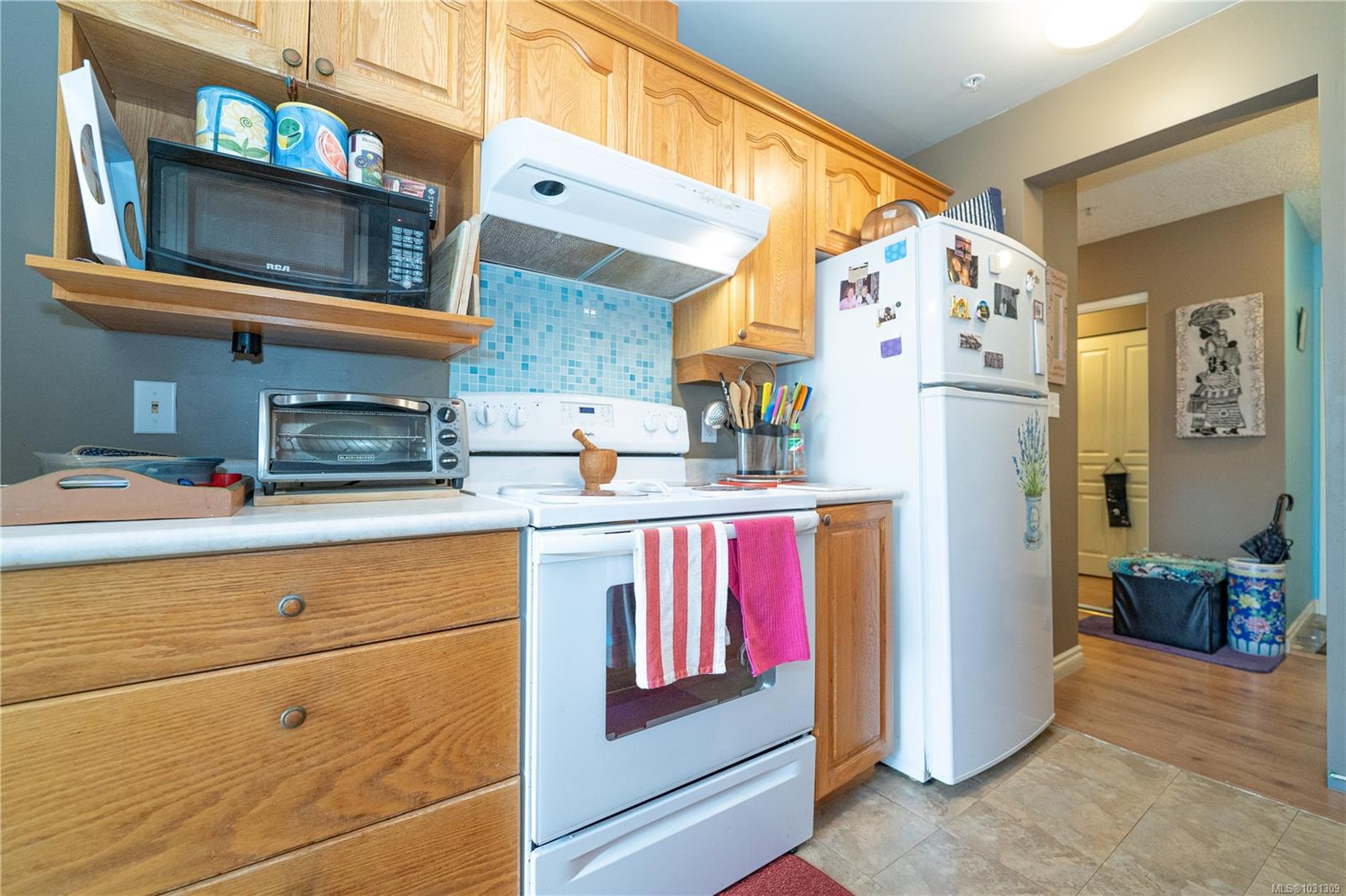 Additional image 6 of 307-2527 Quadra Street, Victoria, BC, V8T 4E1