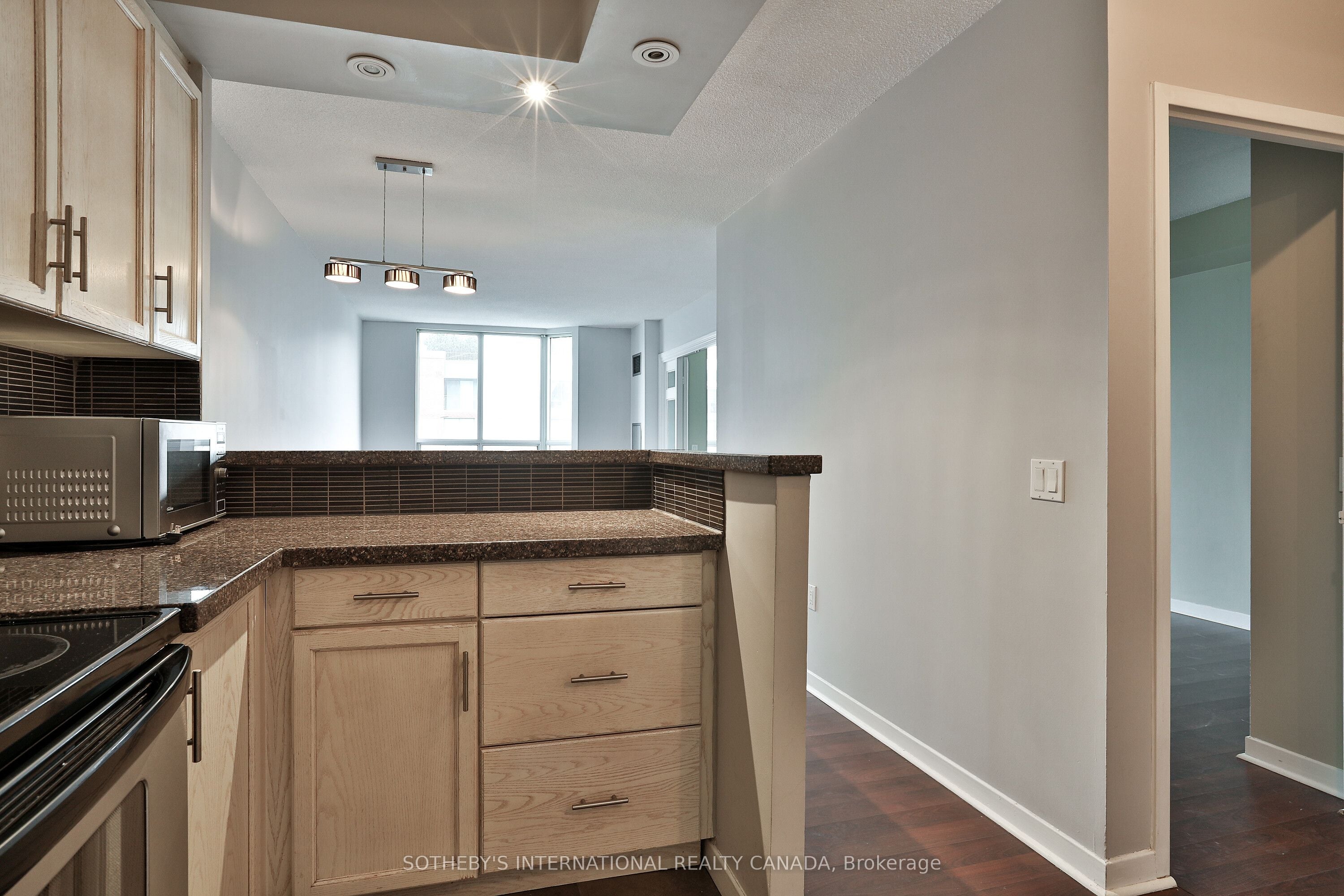 Additional image 4 of 704-284 Bloor Street W, Toronto, ON, M5S 3B8