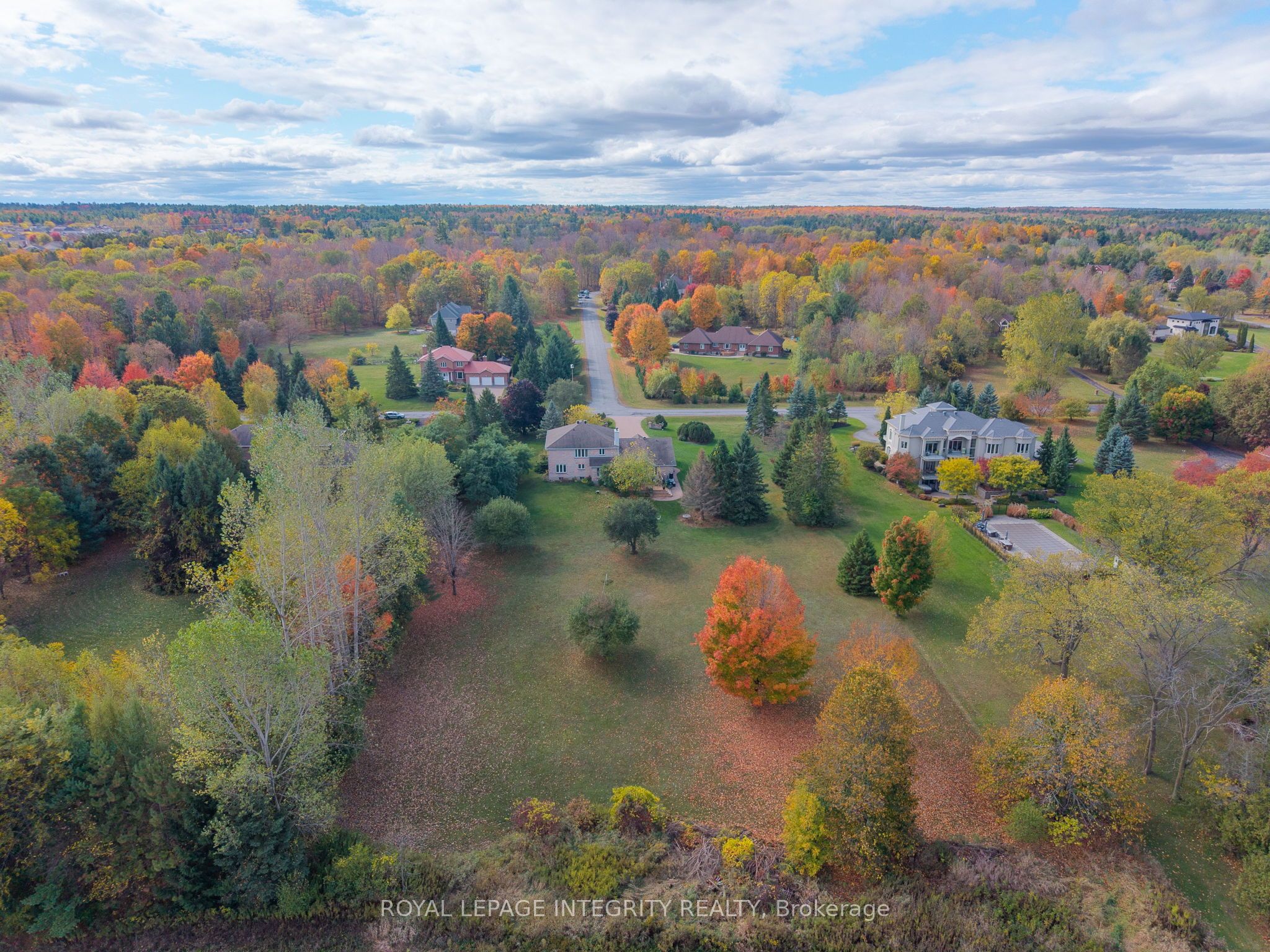 Additional image 2 of 6 Marchbrook Circle, Ottawa, ON, K2W 1A1