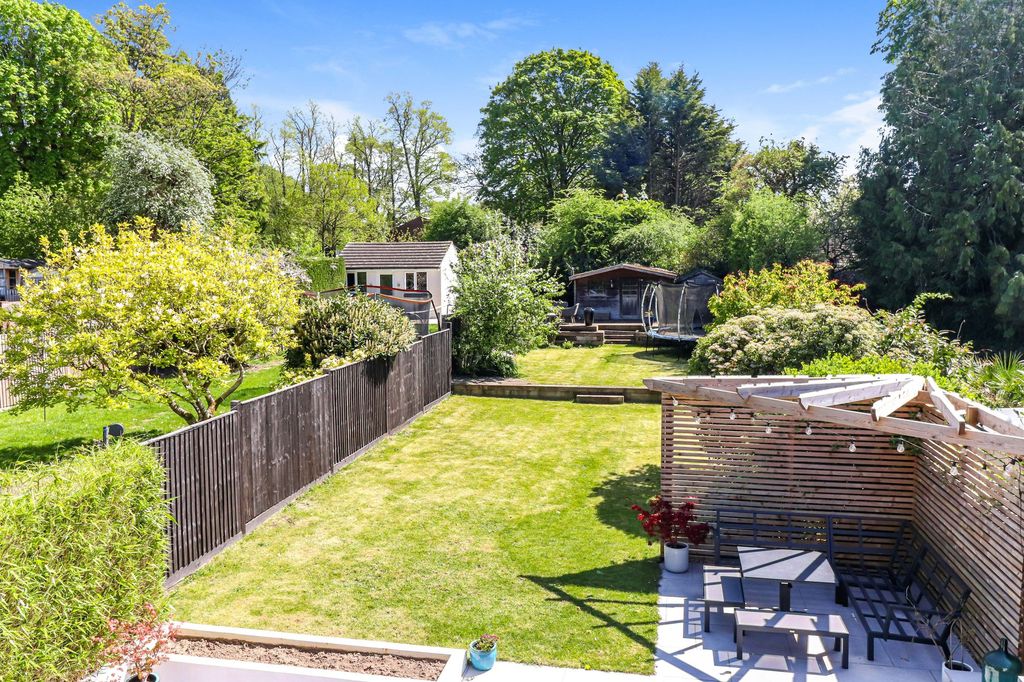 Additional image 32 of 5 bed property for saleAbbots Road, Abbots Langley WD5