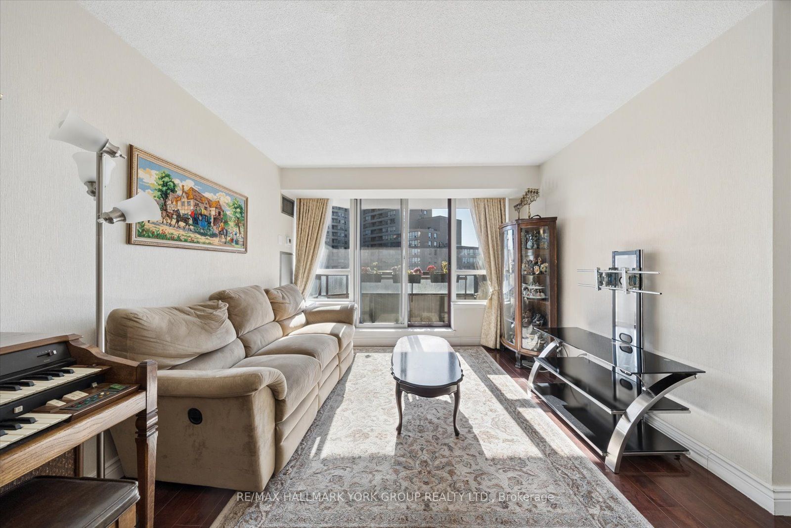 Additional image 6 of 512-81 Townsgate Drive, Vaughan, ON, L4J 8E6