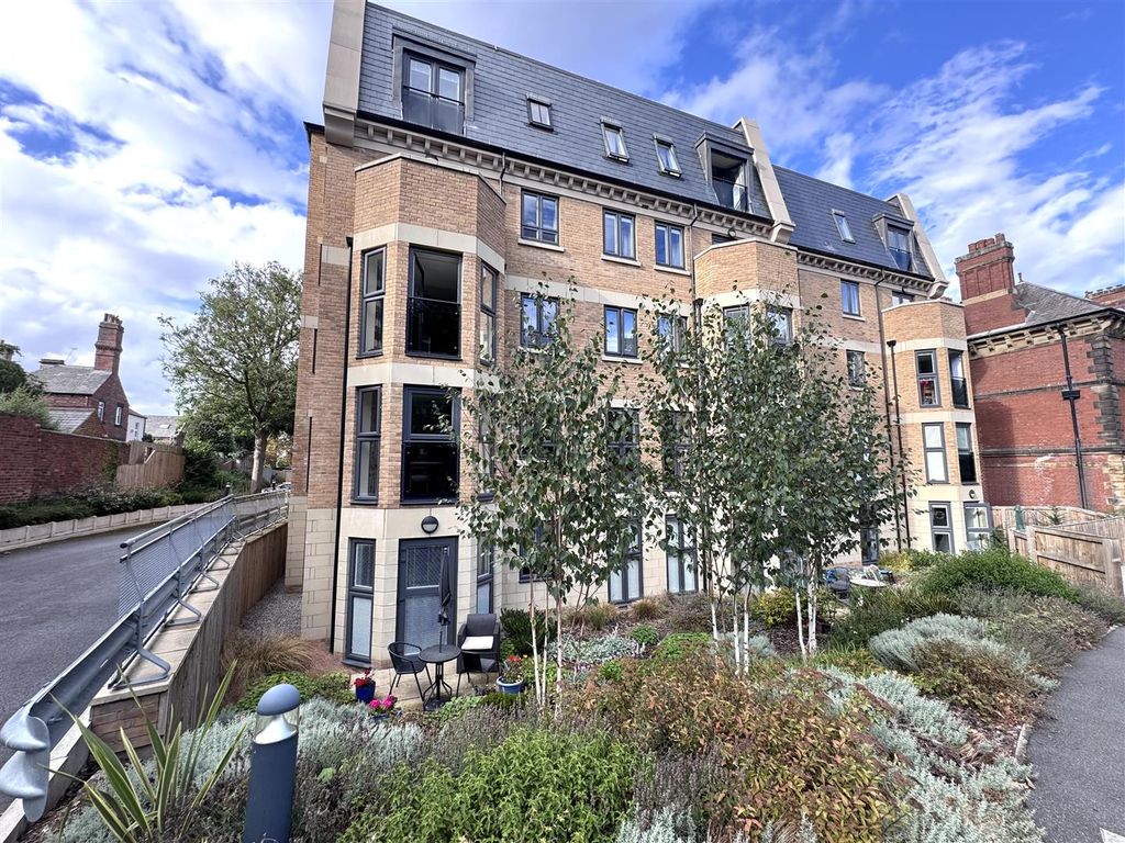 2 bed flat for saleBeckett Grange, Berneslai Close, Barnsley S70