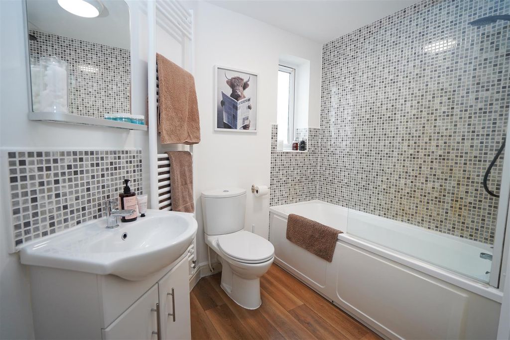 Additional image 5 of 2 bed flat for saleBiddiblack Way, Bideford EX39