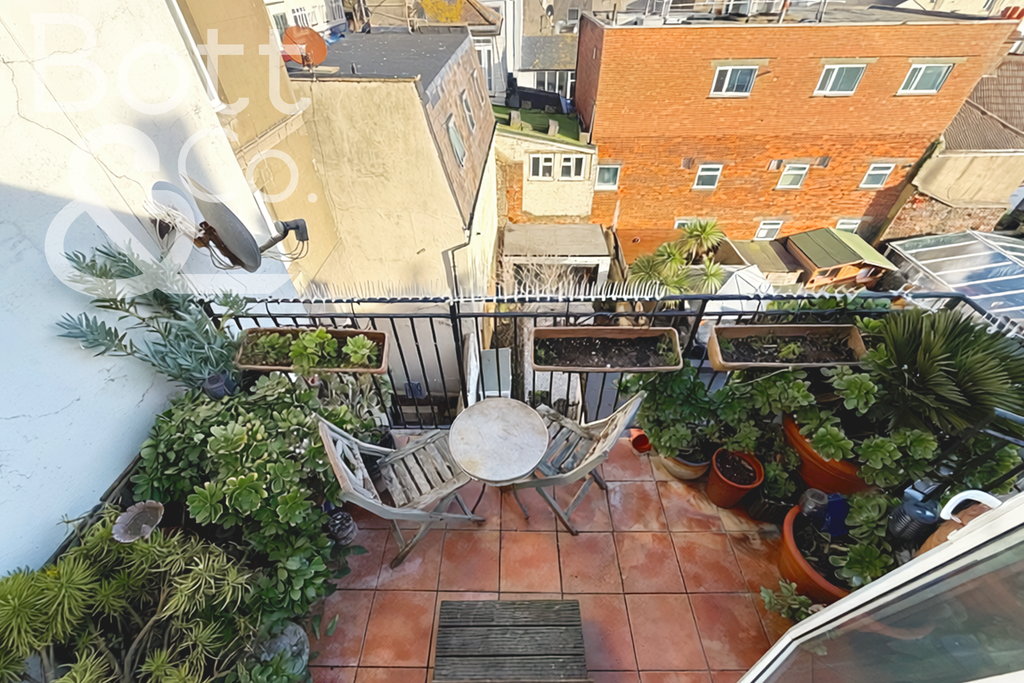 1 bed flat for saleNew Steine, Brighton BN2 photo 5