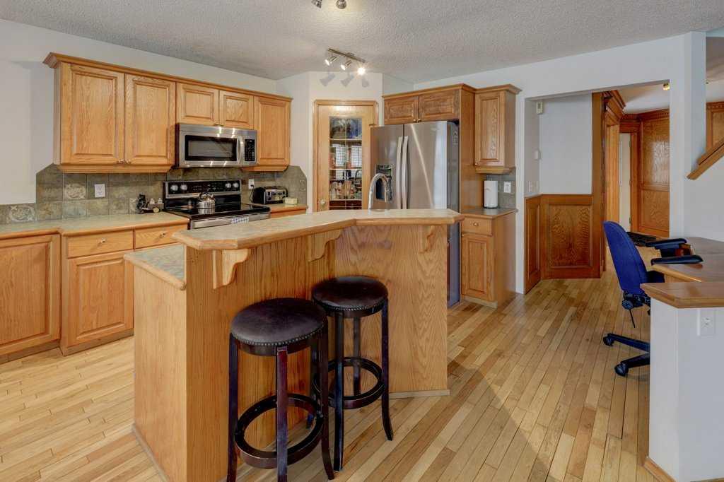 Additional image 2 of 182 Harvest Creek Close NE, Calgary, AB, T3K 4P8