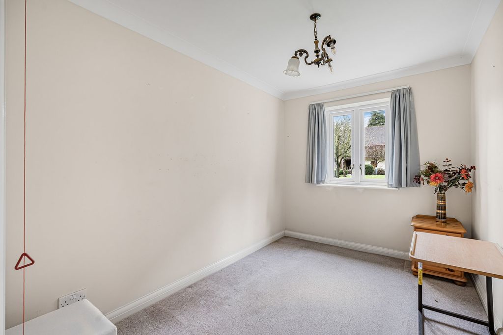 Additional image 8 of 2 bed flat for saleAdams Way, Alton, Hampshire GU34