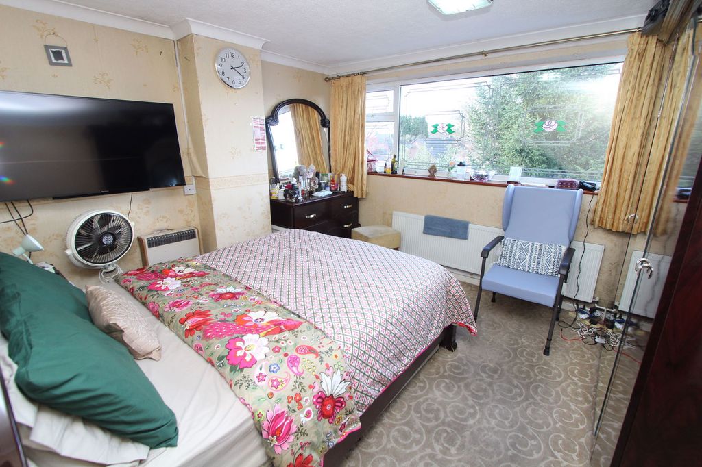 Additional image 11 of 5 bed detached house for saleDarbys Hill Road, Tividale, Oldbury. B69