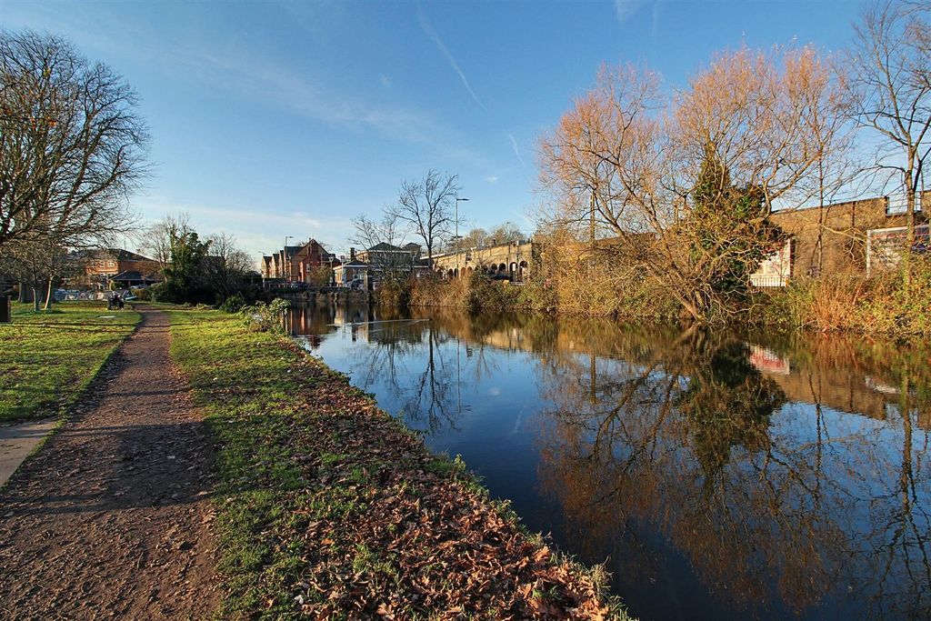 Additional image 13 of 1 bed flat for saleHigh Street, Berkhamsted HP4