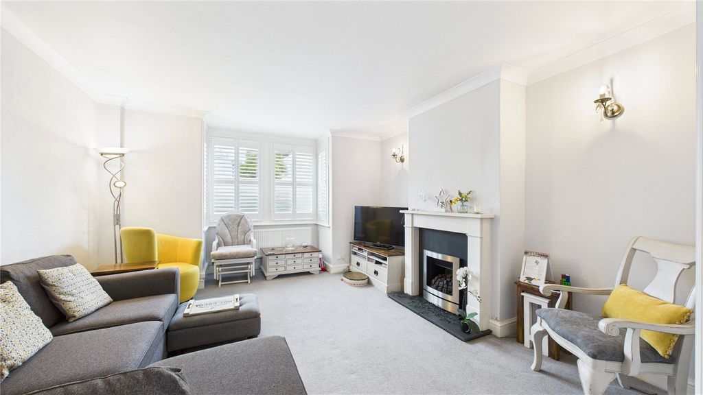 Additional image 3 of 5 bed end terrace house for saleHorsell, Surrey GU21