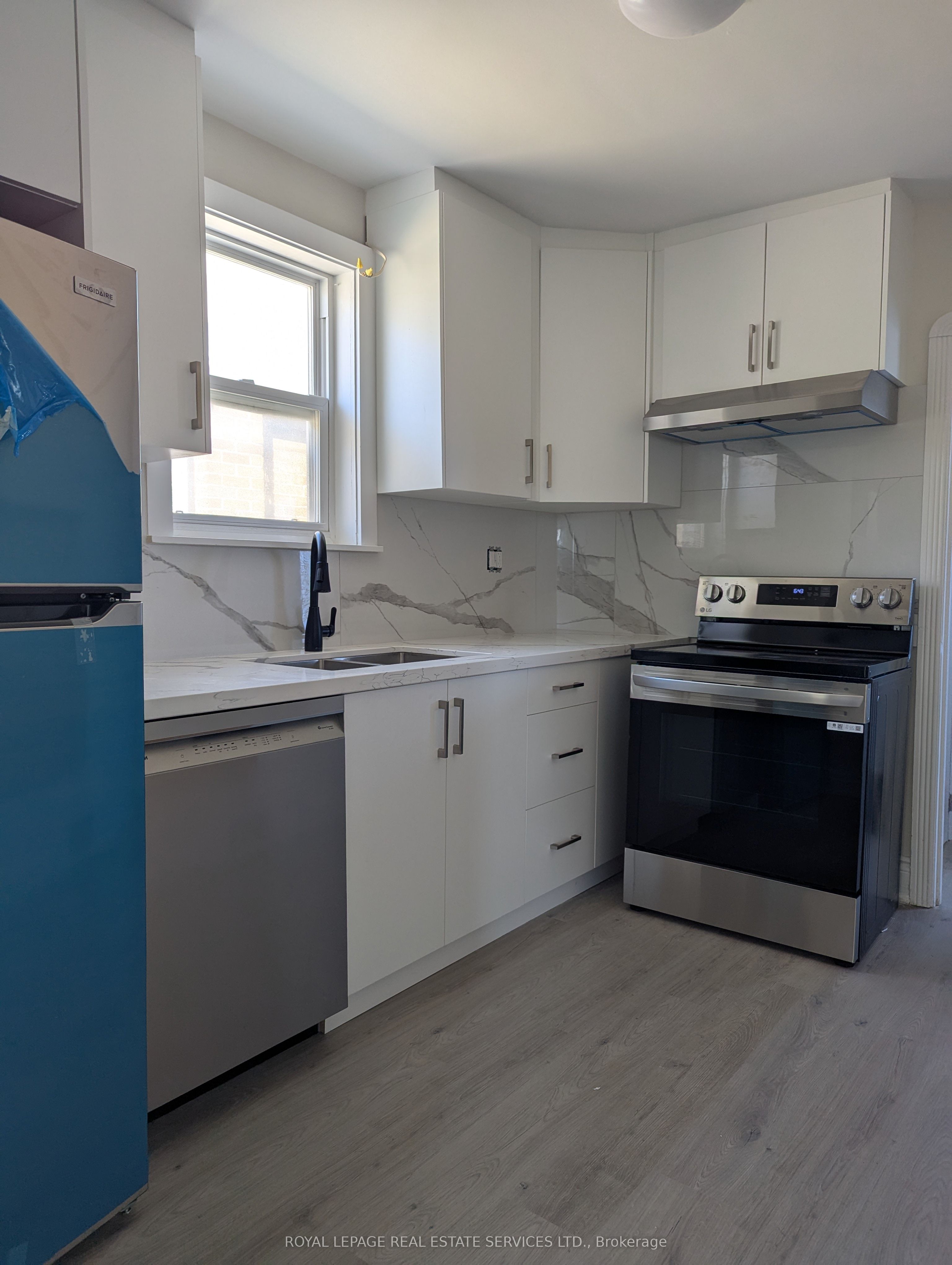 Additional image 5 of Main Floor-292 Scott Road, Toronto, ON, M6M 3V4