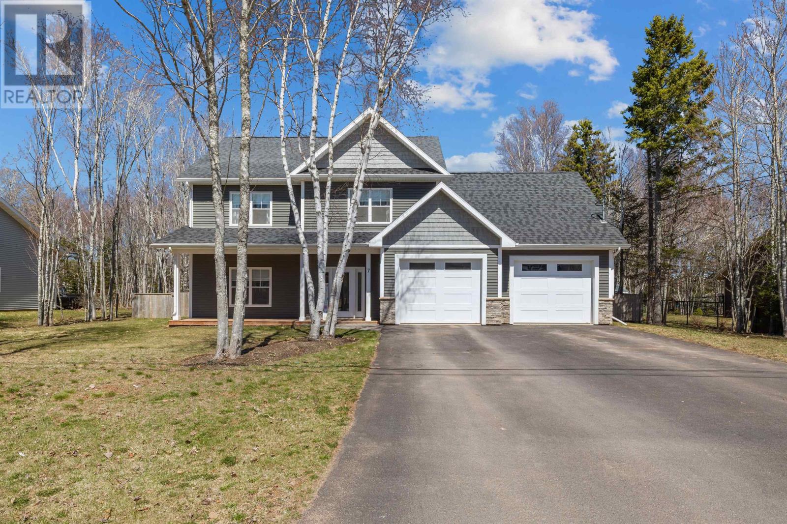 7 HERITAGE Drive