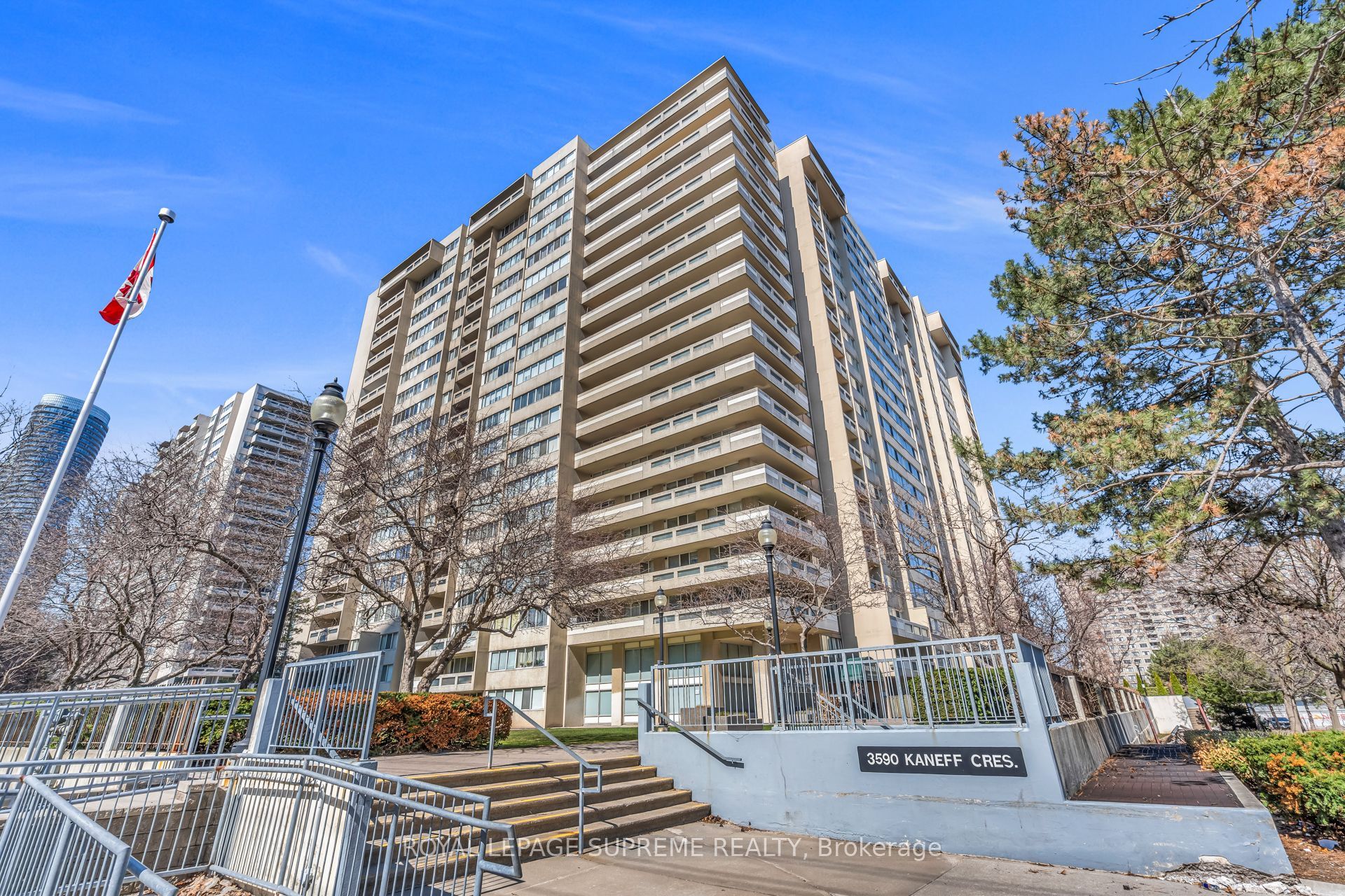 Additional image 2 of 1907-3590 Kaneff Crescent, Mississauga, ON, L5A 3X3
