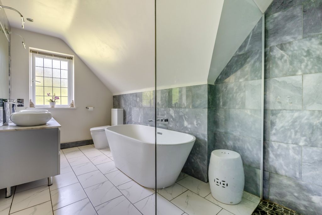 Additional image 13 of 6 bed detached house for saleBois Avenue, Chesham Bois, Amersham HP6