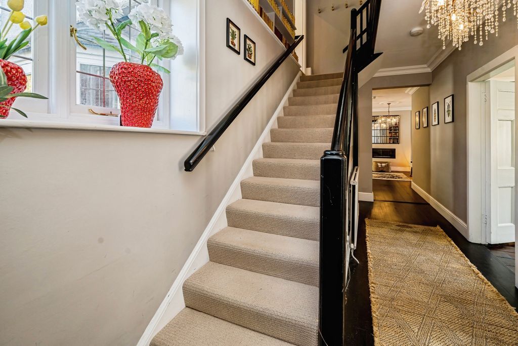 Additional image 15 of 7 bed detached house for saleKings Road, Berkhamsted HP4