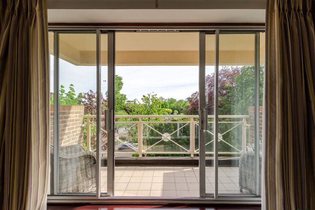 Additional image 4 of 2 bed flat for saleCourt Downs Road, Beckenham BR3