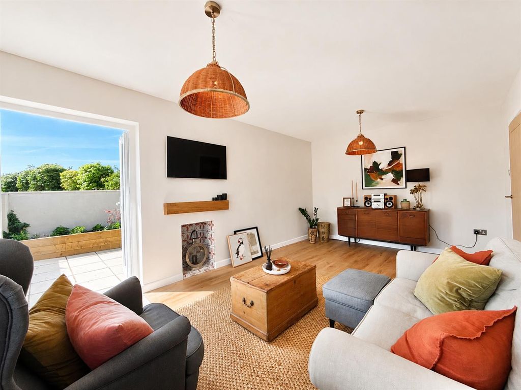 2 bed detached bungalow for saleWindmill Close, Brixham TQ5 photo 2