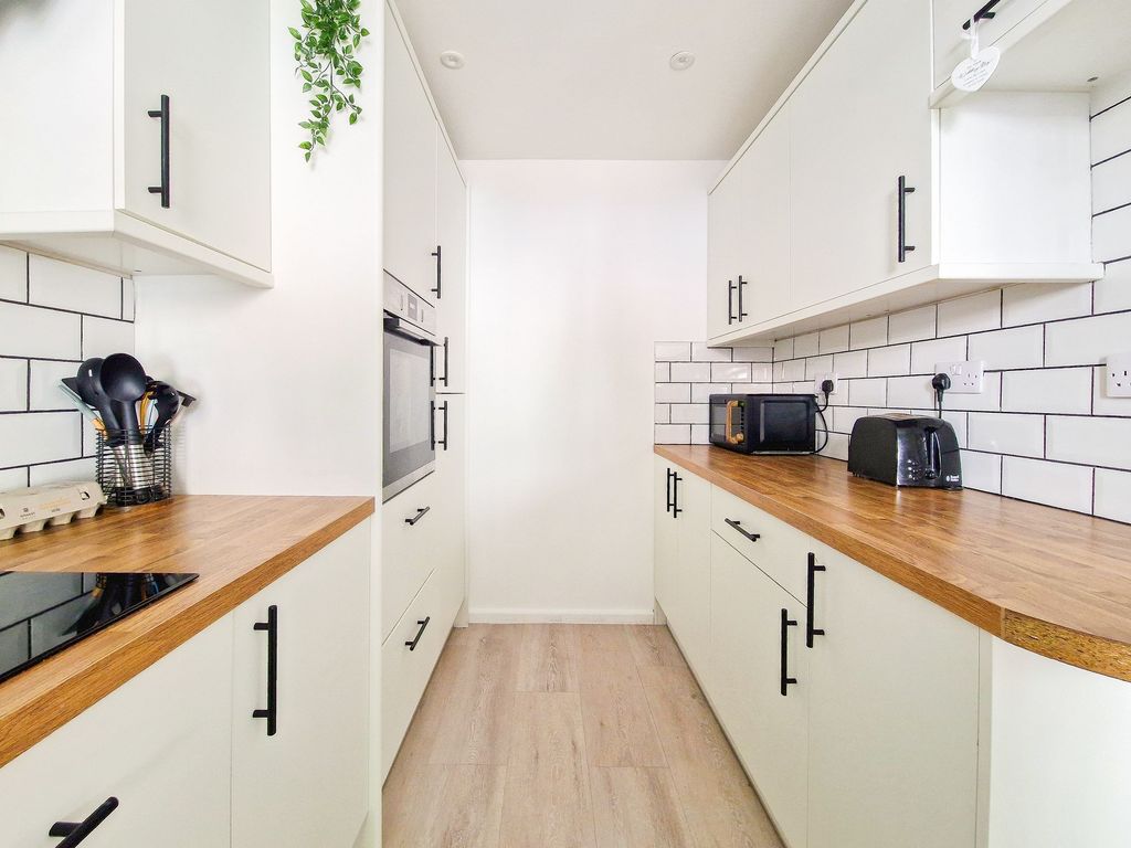 Additional image 8 of 2 bed property for sale27 Orchid Court, St Helier JE2