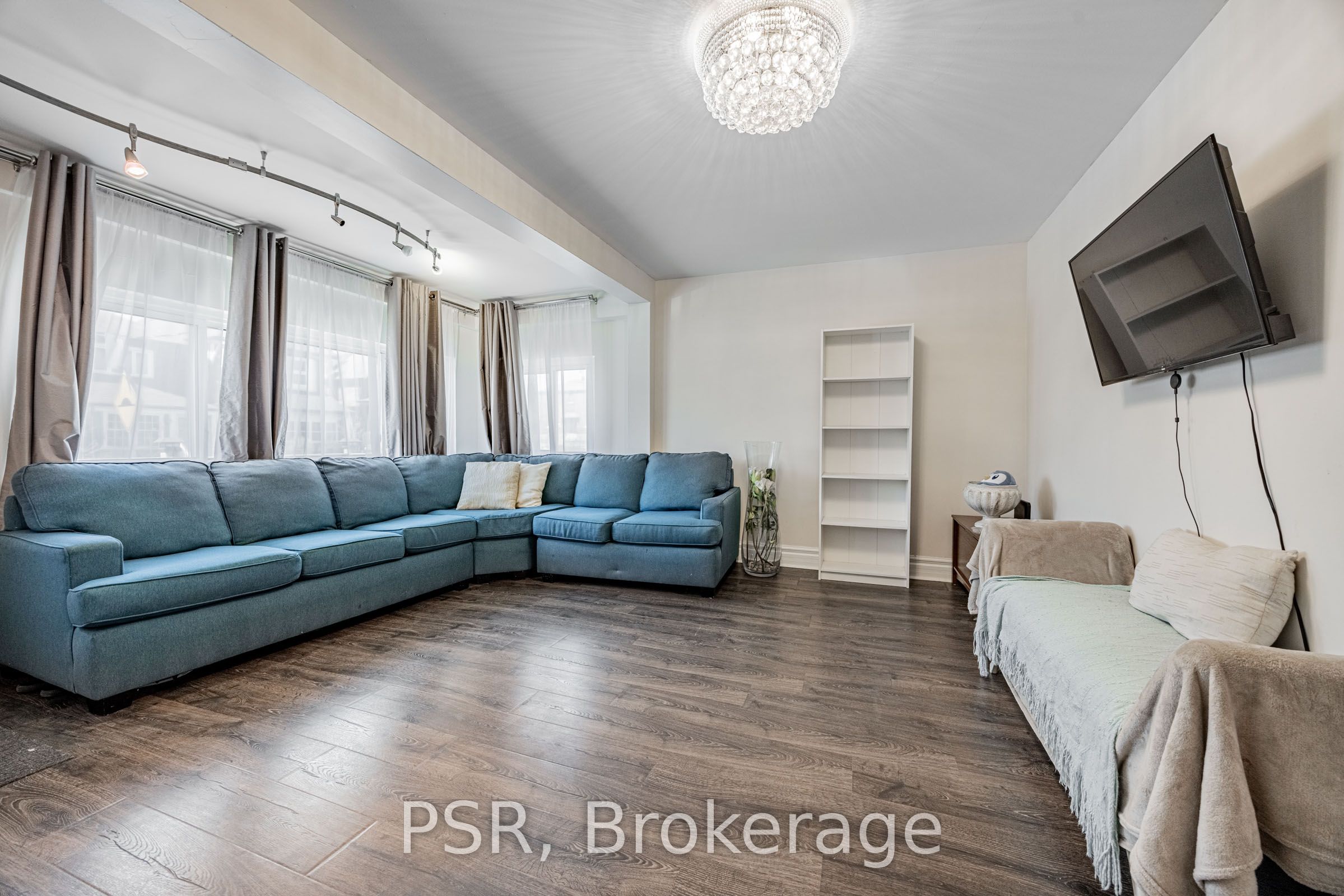 Additional image 3 of 285 Robina Avenue, Toronto, ON, M6C 3Y9
