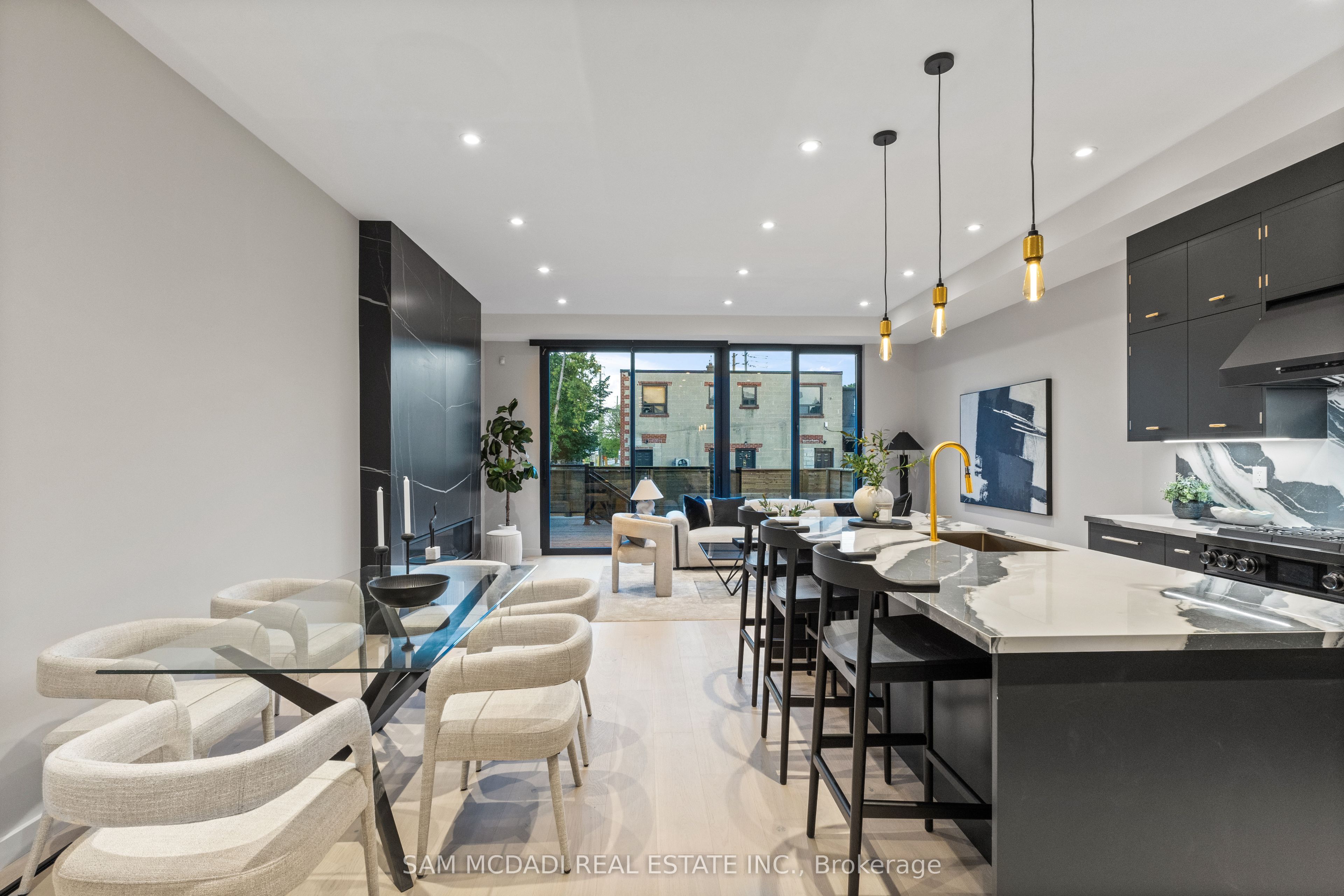 Additional image 3 of 1090 Ella Avenue, Mississauga, ON, L5E 1H5