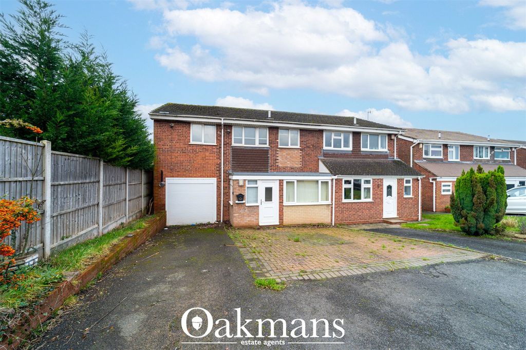 5 bed semi-detached house for saleCotswold Way, Bromsgrove, Worcestershire B61