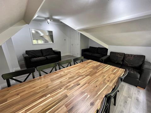 Huntsmoor House, Spital Tongues NE2, Room to rent