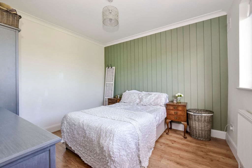 Additional image 20 of 4 bed semi-detached house for saleTibbs Hill Road, Abbots Langley WD5