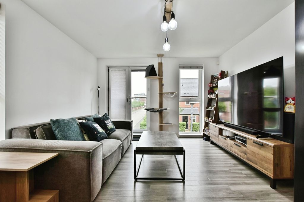 Additional image 14 of 2 bed flat for saleBaskerville Road, Altrincham, Greater Manchester WA14