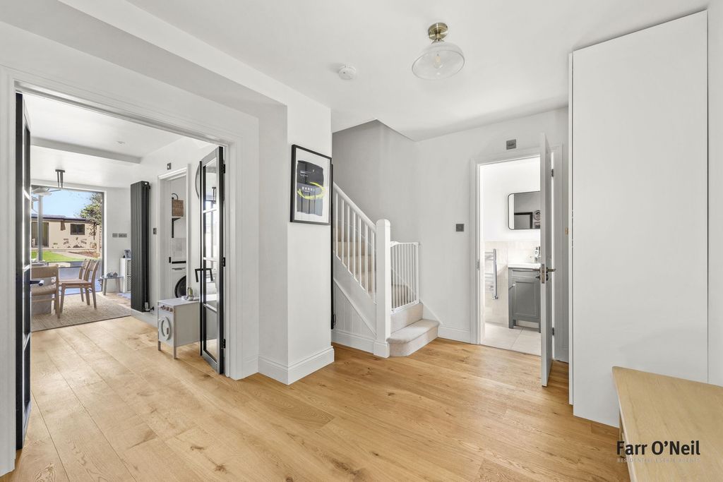 Additional image 6 of 4 bed semi-detached house for saleRoding Lane, Buckhurst Hill IG9