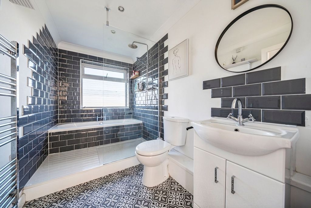 Additional image 11 of 2 bed maisonette for saleSt. Thomas Court, Pagham, Bognor Regis PO21