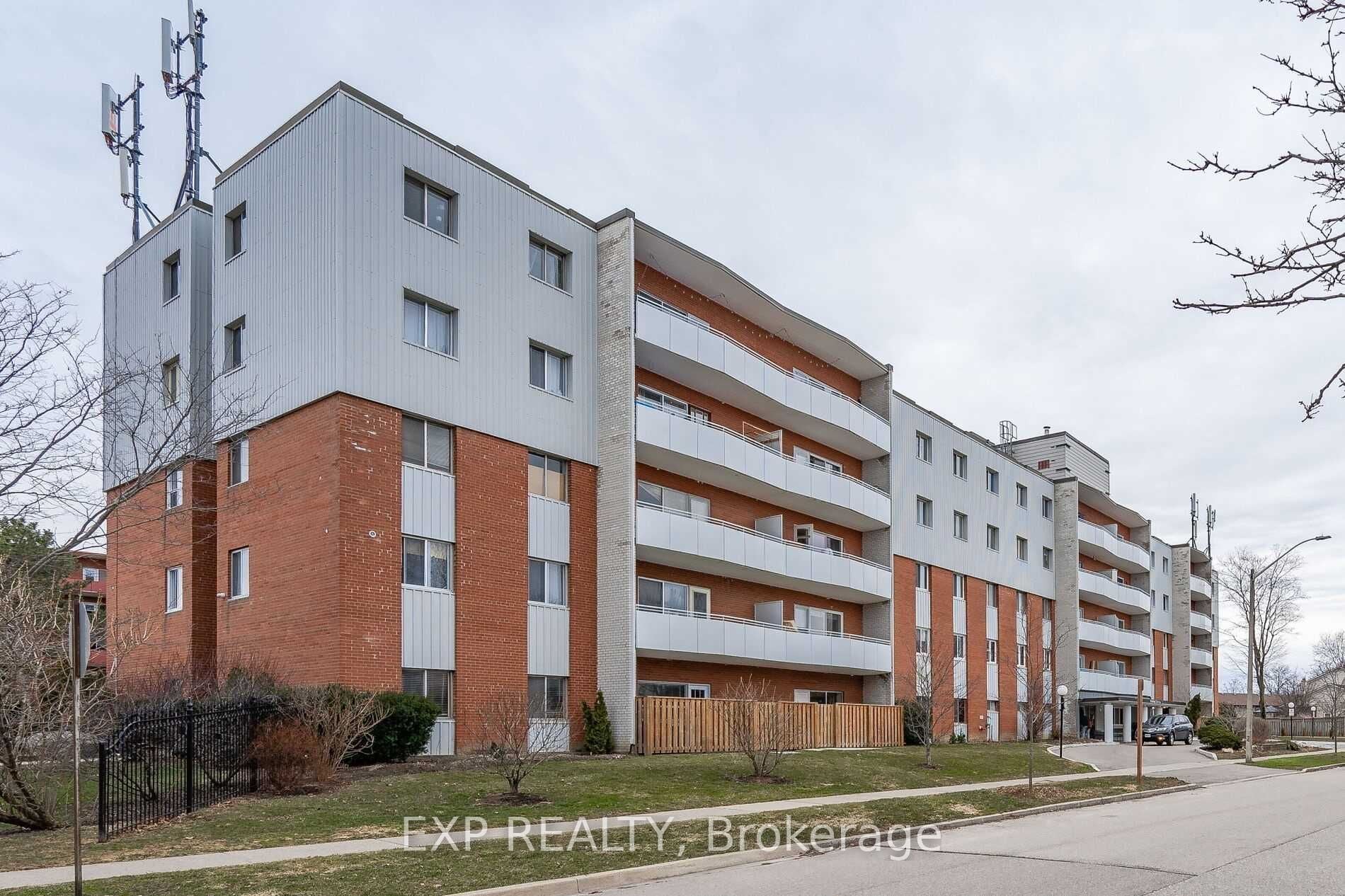 508-2485 Woking Crescent, Mississauga, ON, L5K 1Z6