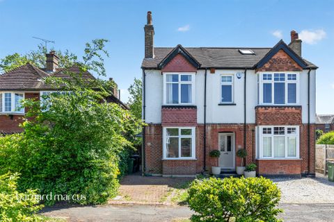 West Hill Avenue, Epsom KT19