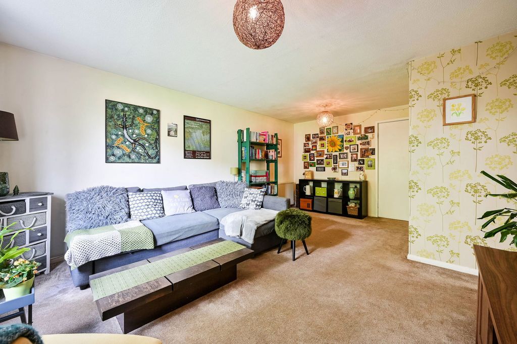 Additional image 2 of 1 bed flat for saleWansford Green, Woking GU21